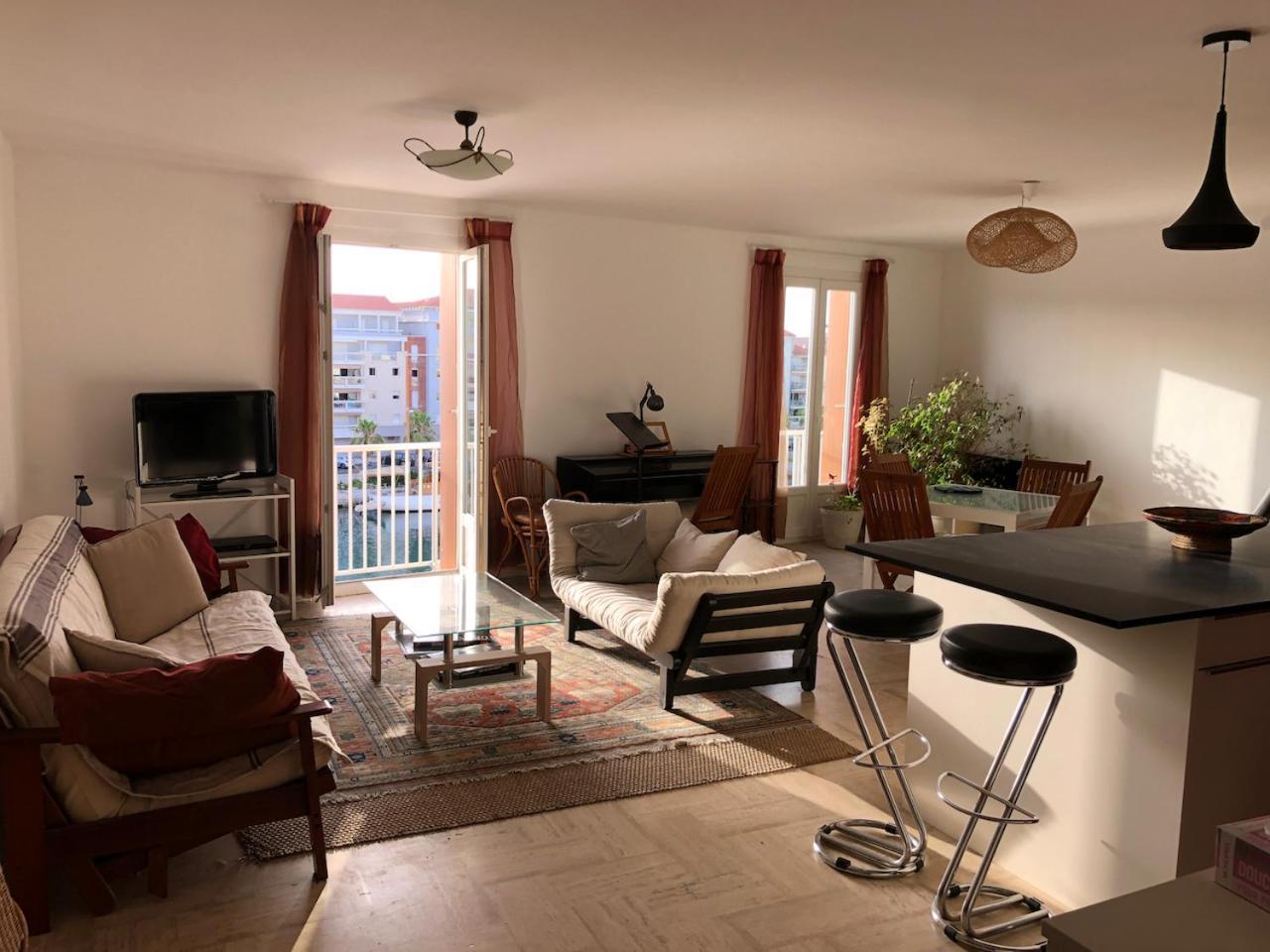 Апартаменты La Terrasse Des Capucines Сет Экстерьер фото